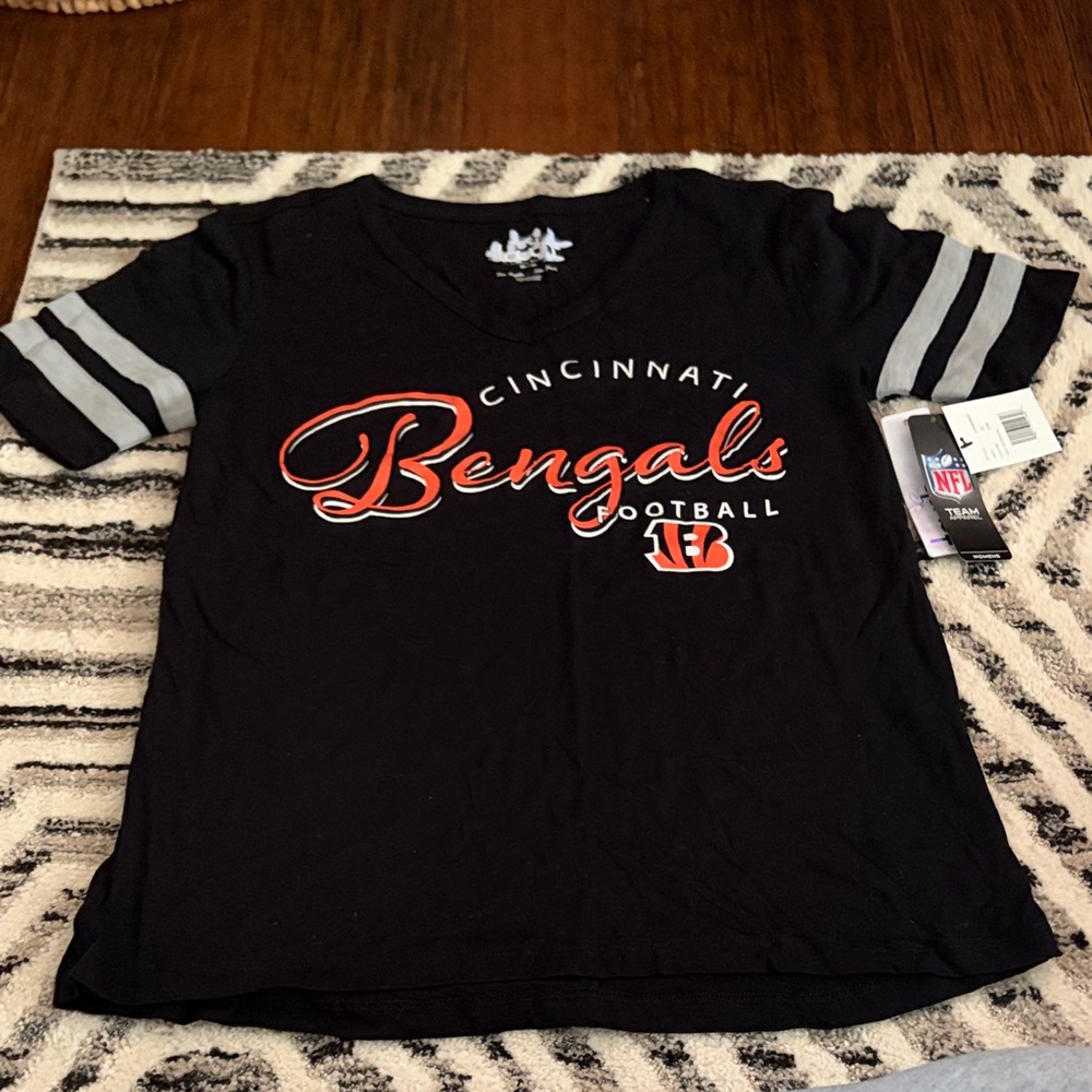 NWT Cincinnati Bengals Black T-Shirt Women’s